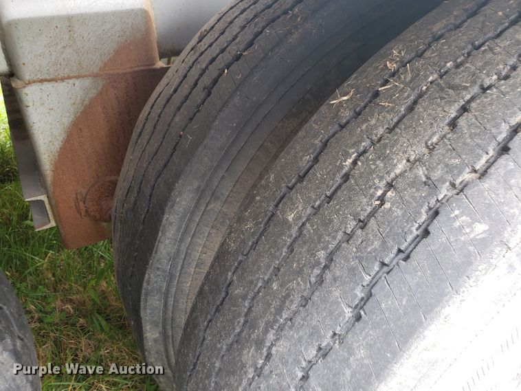 image for item HO9405 2011 Heil  tank trailer