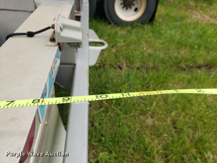 image for item HO9405 2011 Heil  tank trailer