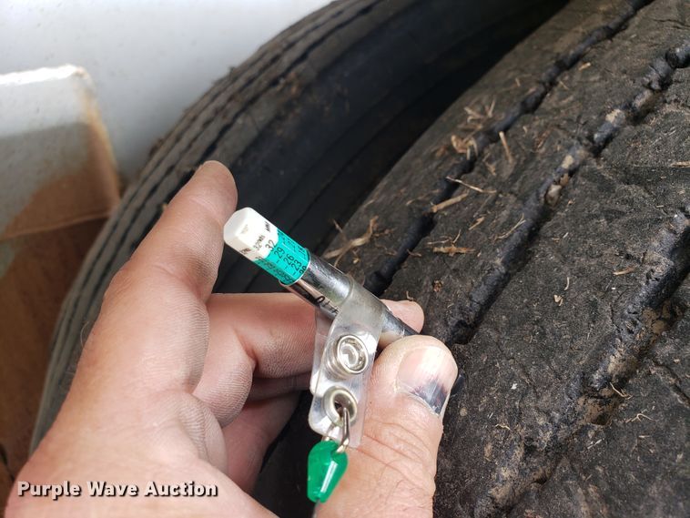 image for item HO9405 2011 Heil  tank trailer