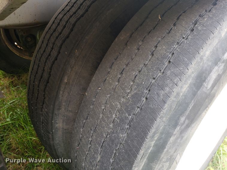 image for item HO9405 2011 Heil  tank trailer