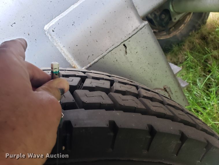 image for item HO9405 2011 Heil  tank trailer