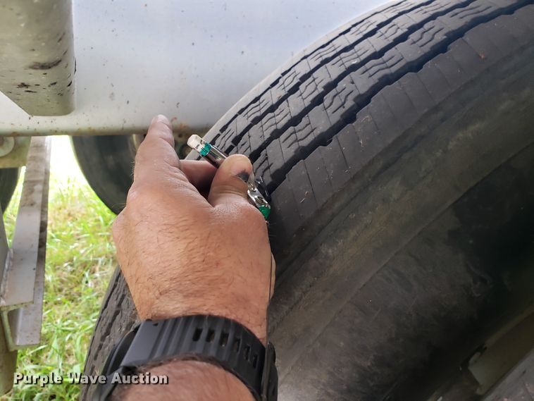 image for item HO9405 2011 Heil  tank trailer