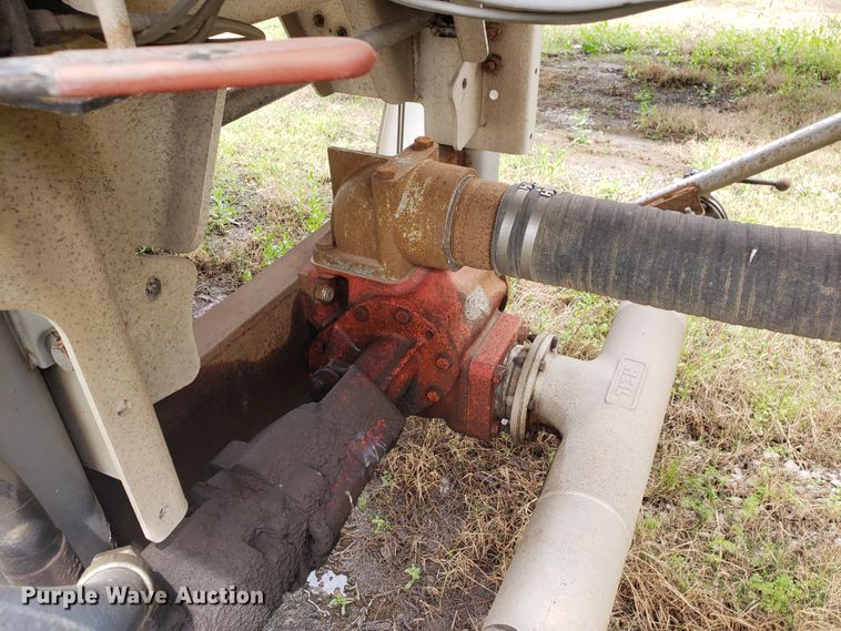 image for item HO9405 2011 Heil  tank trailer