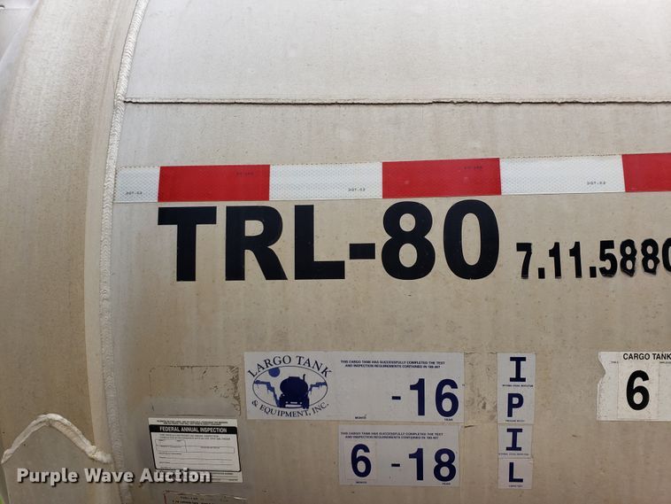 image for item HO9405 2011 Heil  tank trailer