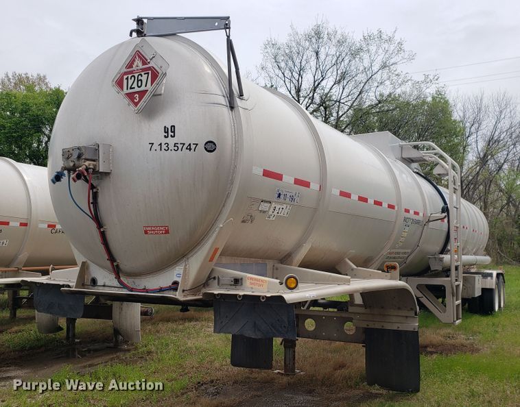 image for item HO9406 2013 Heil  tank trailer