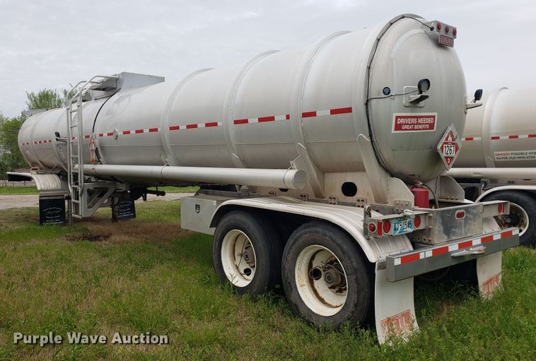 image for item HO9406 2013 Heil  tank trailer
