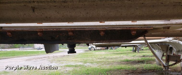 image for item HO9406 2013 Heil  tank trailer