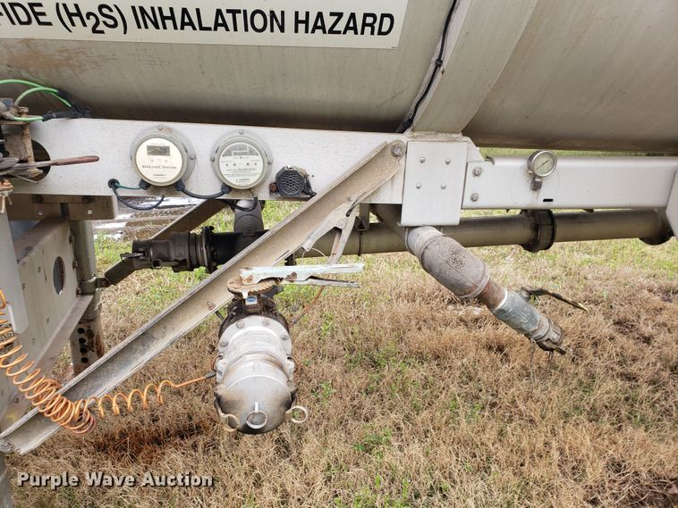 image for item HO9406 2013 Heil  tank trailer