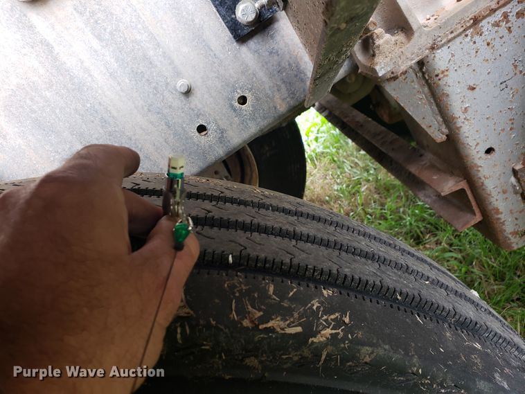 image for item HO9406 2013 Heil  tank trailer