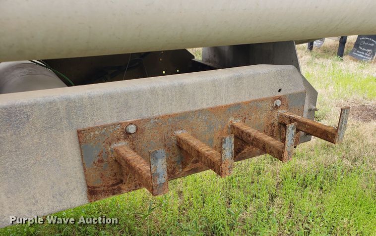 image for item HO9406 2013 Heil  tank trailer