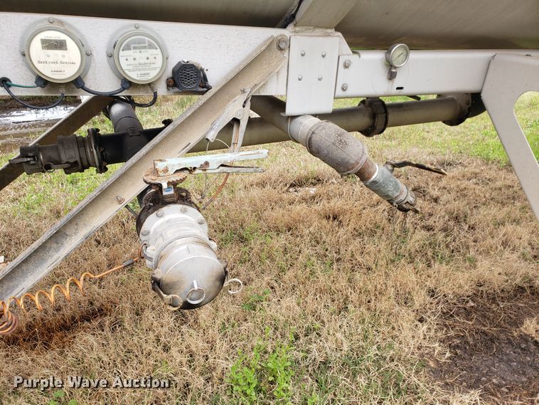 image for item HO9406 2013 Heil  tank trailer