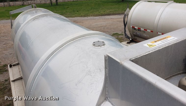 image for item HO9406 2013 Heil  tank trailer