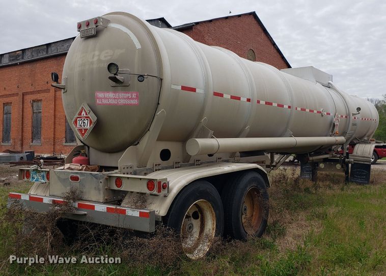 image for item HO9407 2013 Heil  tank trailer