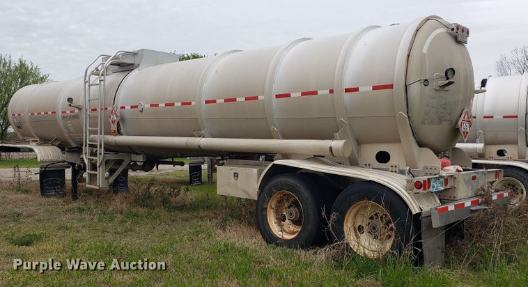 image for item HO9407 2013 Heil  tank trailer