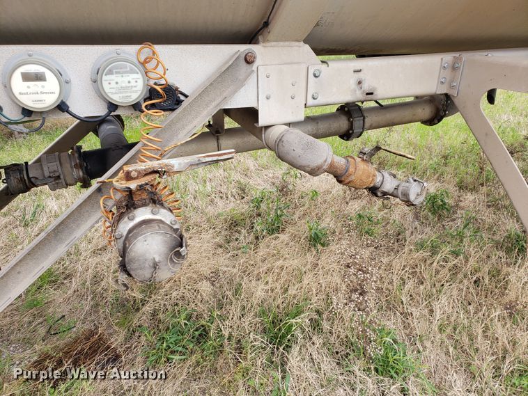 image for item HO9407 2013 Heil  tank trailer