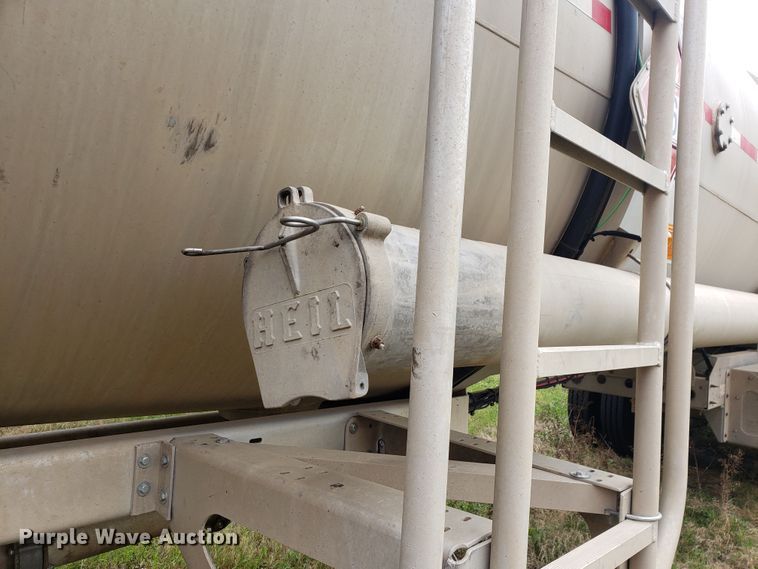 image for item HO9407 2013 Heil  tank trailer