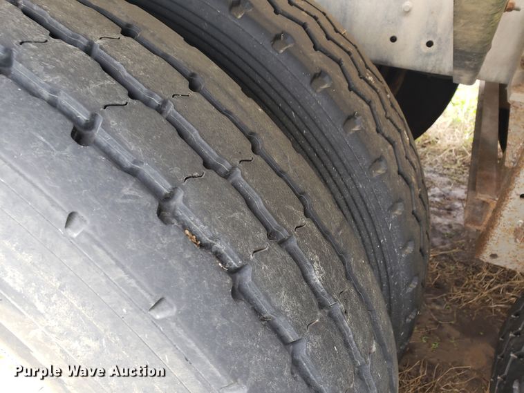 image for item HO9407 2013 Heil  tank trailer