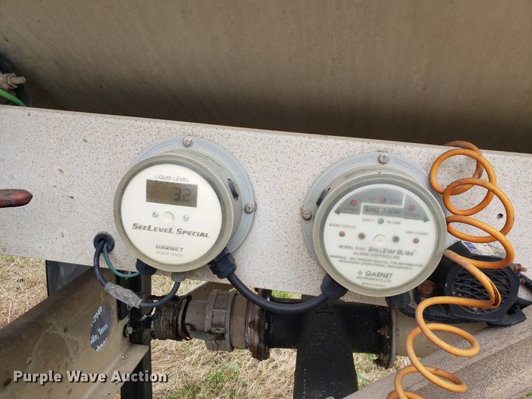 image for item HO9407 2013 Heil  tank trailer