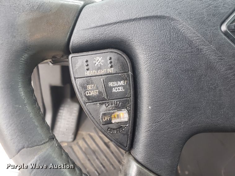 image for item HO9409 2013 International ProStar 122  semi truck