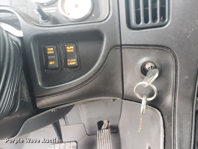 image for item HO9409 2013 International ProStar 122  semi truck