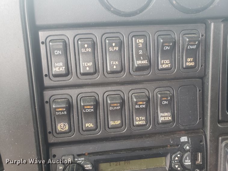 image for item HO9409 2013 International ProStar 122  semi truck