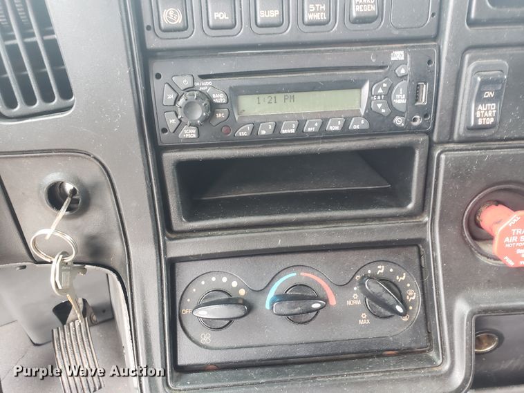 image for item HO9409 2013 International ProStar 122  semi truck