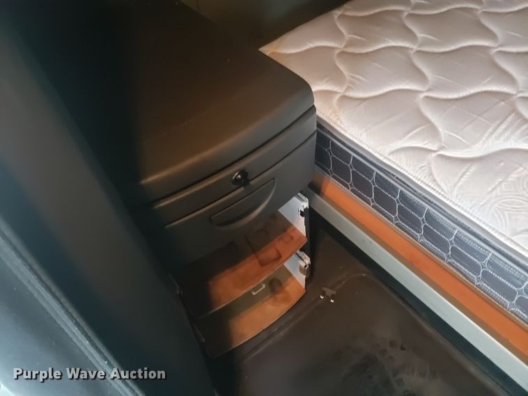 image for item HO9409 2013 International ProStar 122  semi truck