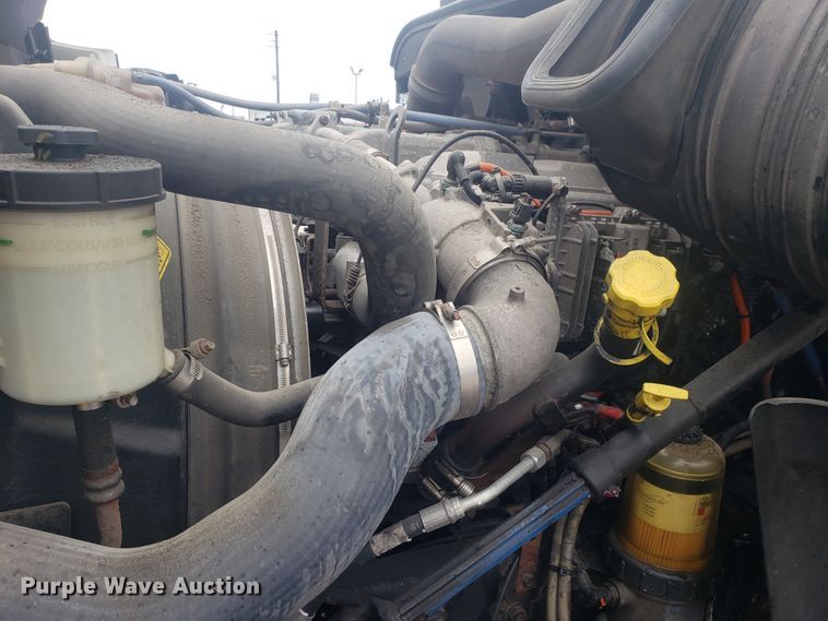 image for item HO9409 2013 International ProStar 122  semi truck