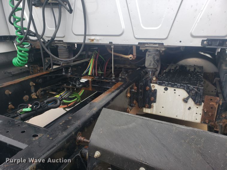 image for item HO9409 2013 International ProStar 122  semi truck