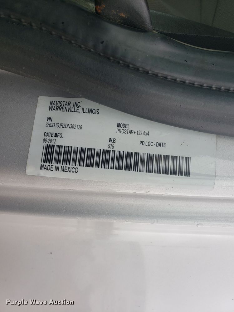 image for item HO9409 2013 International ProStar 122  semi truck