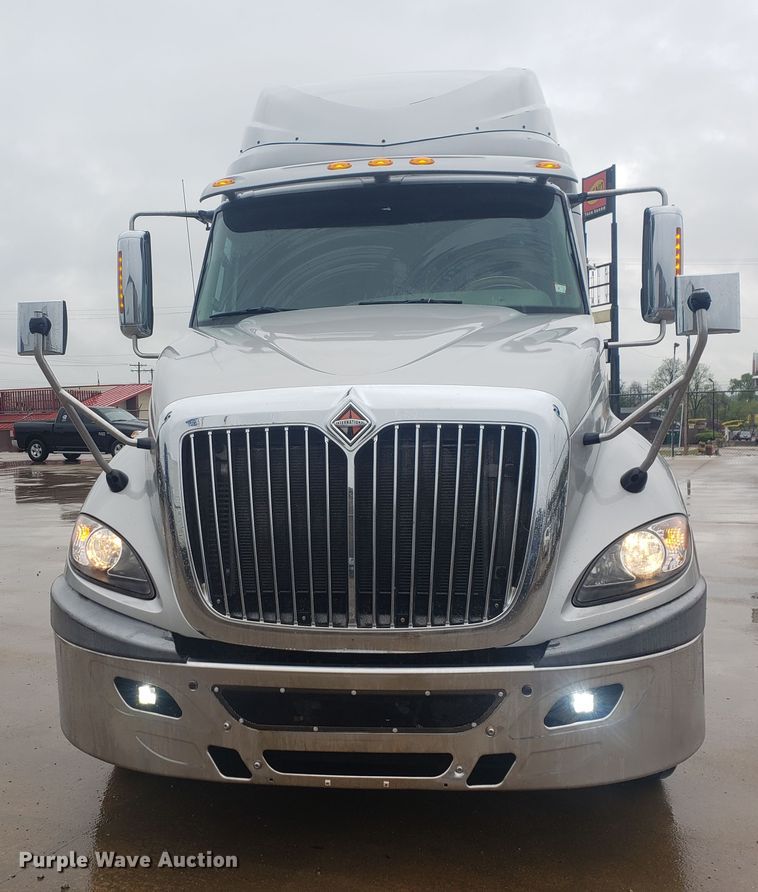 image for item HO9410 2013 International ProStar 122  semi truck