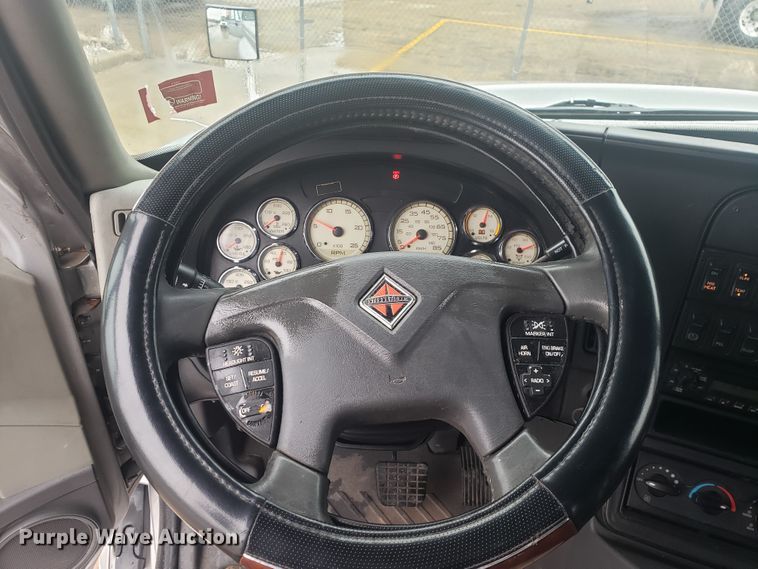 image for item HO9410 2013 International ProStar 122  semi truck