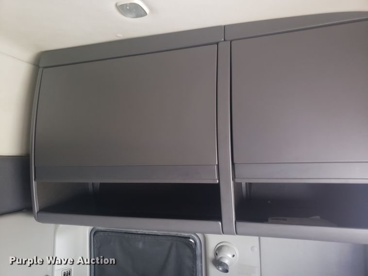 image for item HO9410 2013 International ProStar 122  semi truck