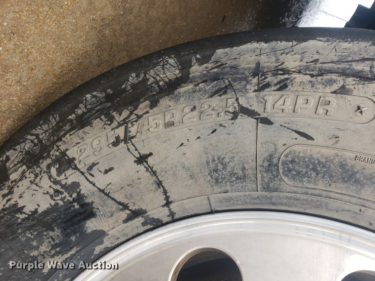 image for item HO9410 2013 International ProStar 122  semi truck