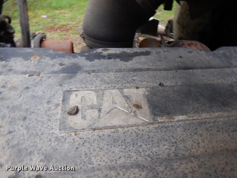 image for item HR9212 2006 International 9400  semi truck