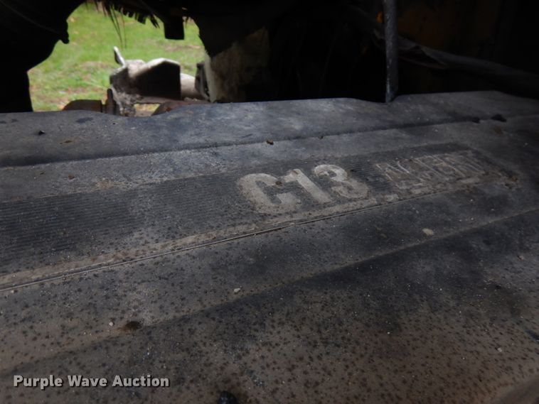 image for item HR9212 2006 International 9400  semi truck