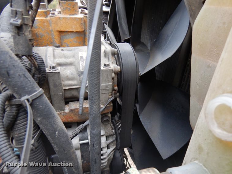 image for item HR9212 2006 International 9400  semi truck