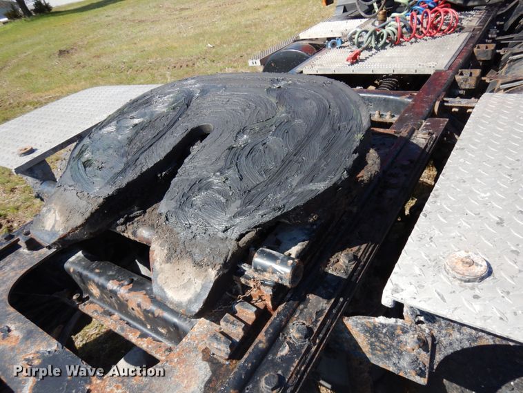 image for item HR9230 2001 Mack CH613  semi truck