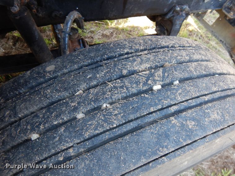 image for item HR9230 2001 Mack CH613  semi truck