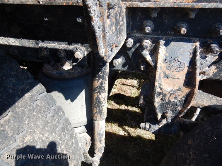 image for item HR9230 2001 Mack CH613  semi truck