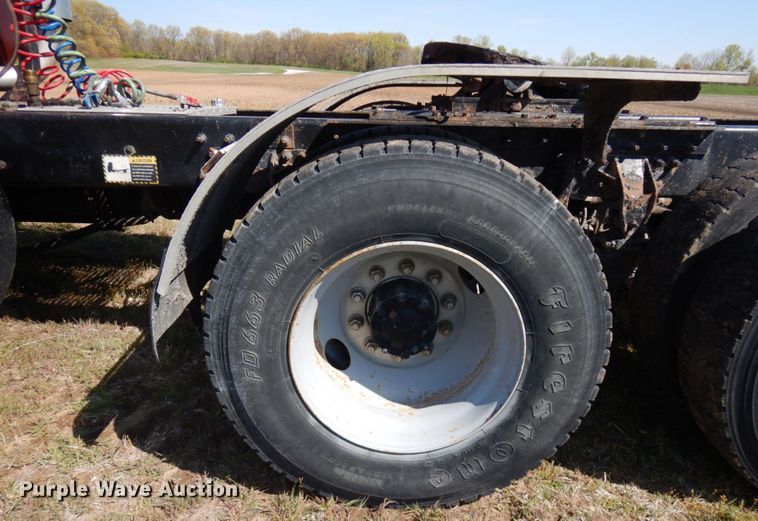 image for item HR9230 2001 Mack CH613  semi truck