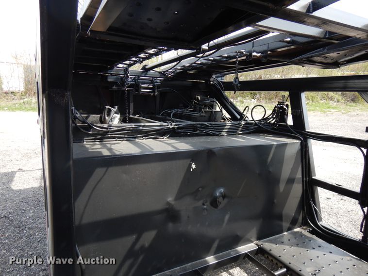 image for item HR9235 2001 Sun Valley  car carrier