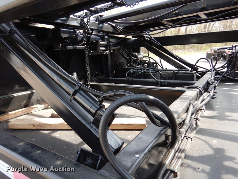 image for item HR9235 2001 Sun Valley  car carrier