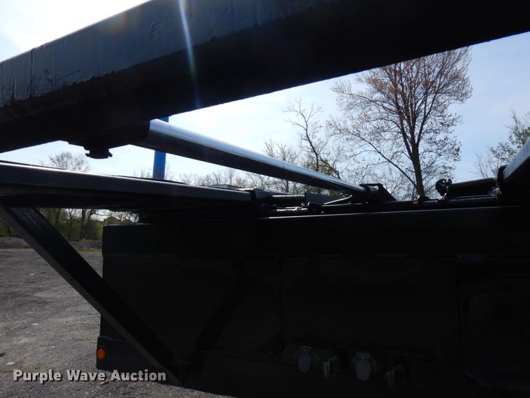 image for item HR9235 2001 Sun Valley  car carrier