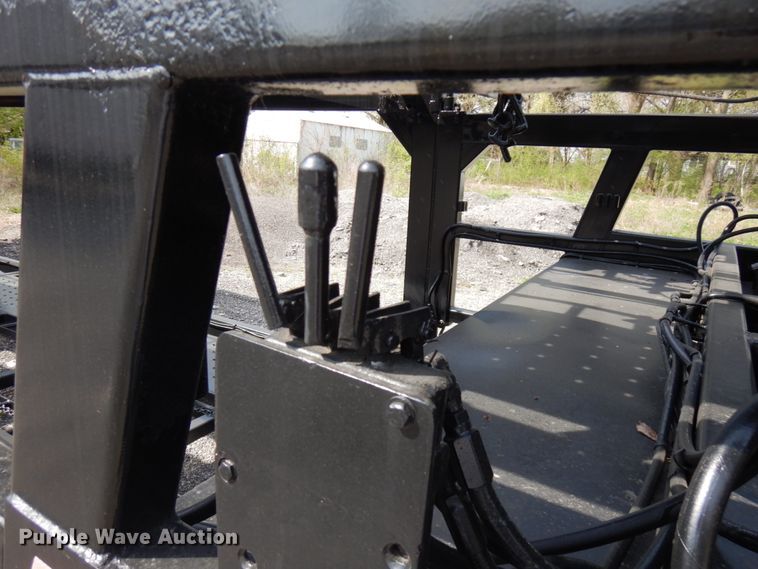 image for item HR9235 2001 Sun Valley  car carrier