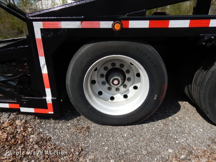 image for item HR9235 2001 Sun Valley  car carrier