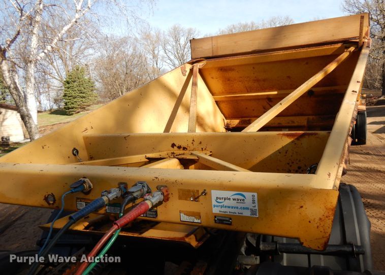 image for item HR9242 1999 Load King 2060  bottom dump trailer
