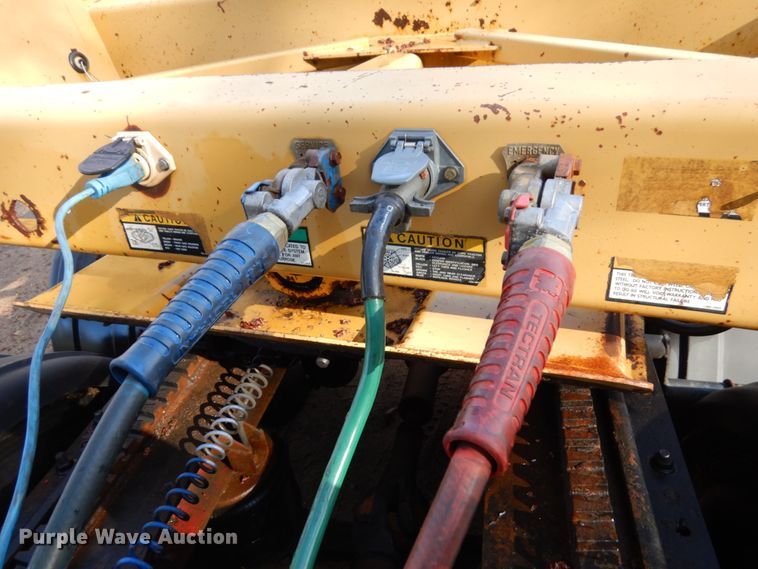 image for item HR9242 1999 Load King 2060  bottom dump trailer