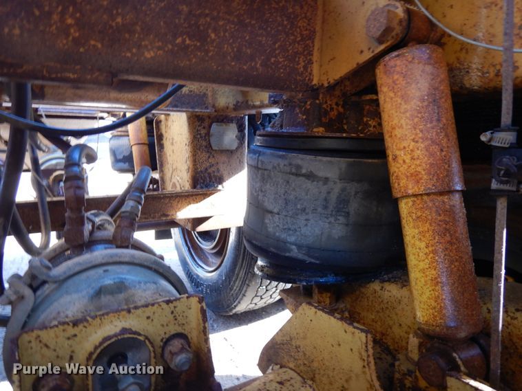 image for item HR9242 1999 Load King 2060  bottom dump trailer