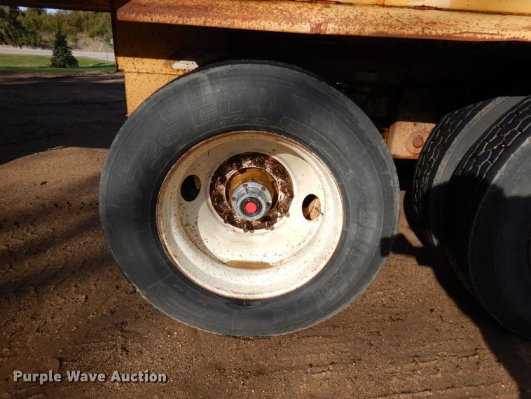 image for item HR9242 1999 Load King 2060  bottom dump trailer